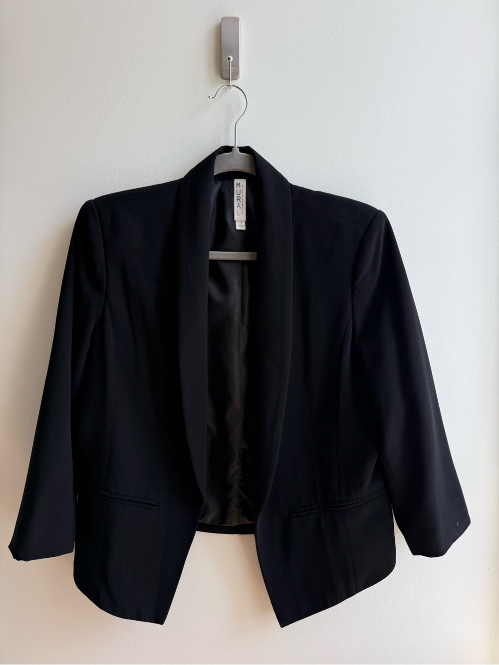 Murad Women's Black Open Collar Blazer